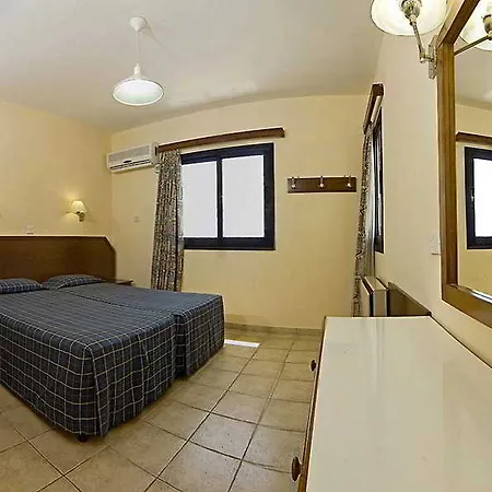 Tasia Maris Oasis Ayia Napa