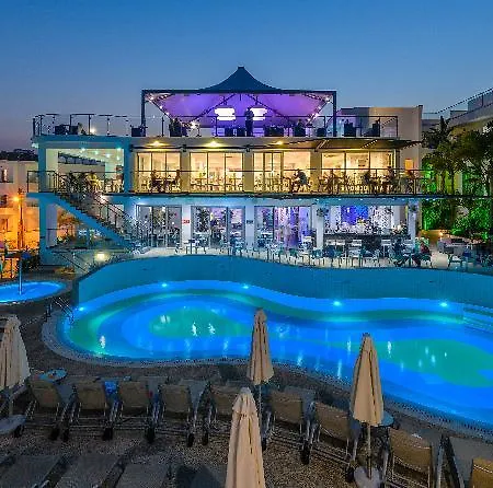 Tasia Maris Oasis 3*