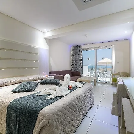 Tasia Maris Oasis Hotel 3*